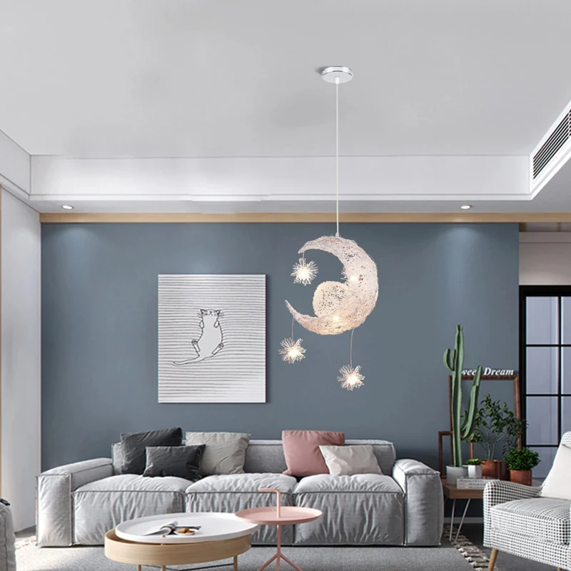 Plafonnier lune suspendu design féérique